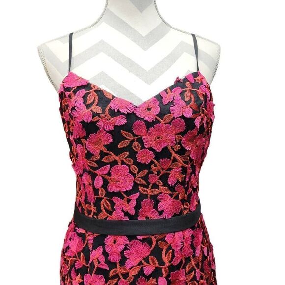 Dress The Population Size Medium Emma Embroidered Body-Con Midi Dress - Picture 4 of 11